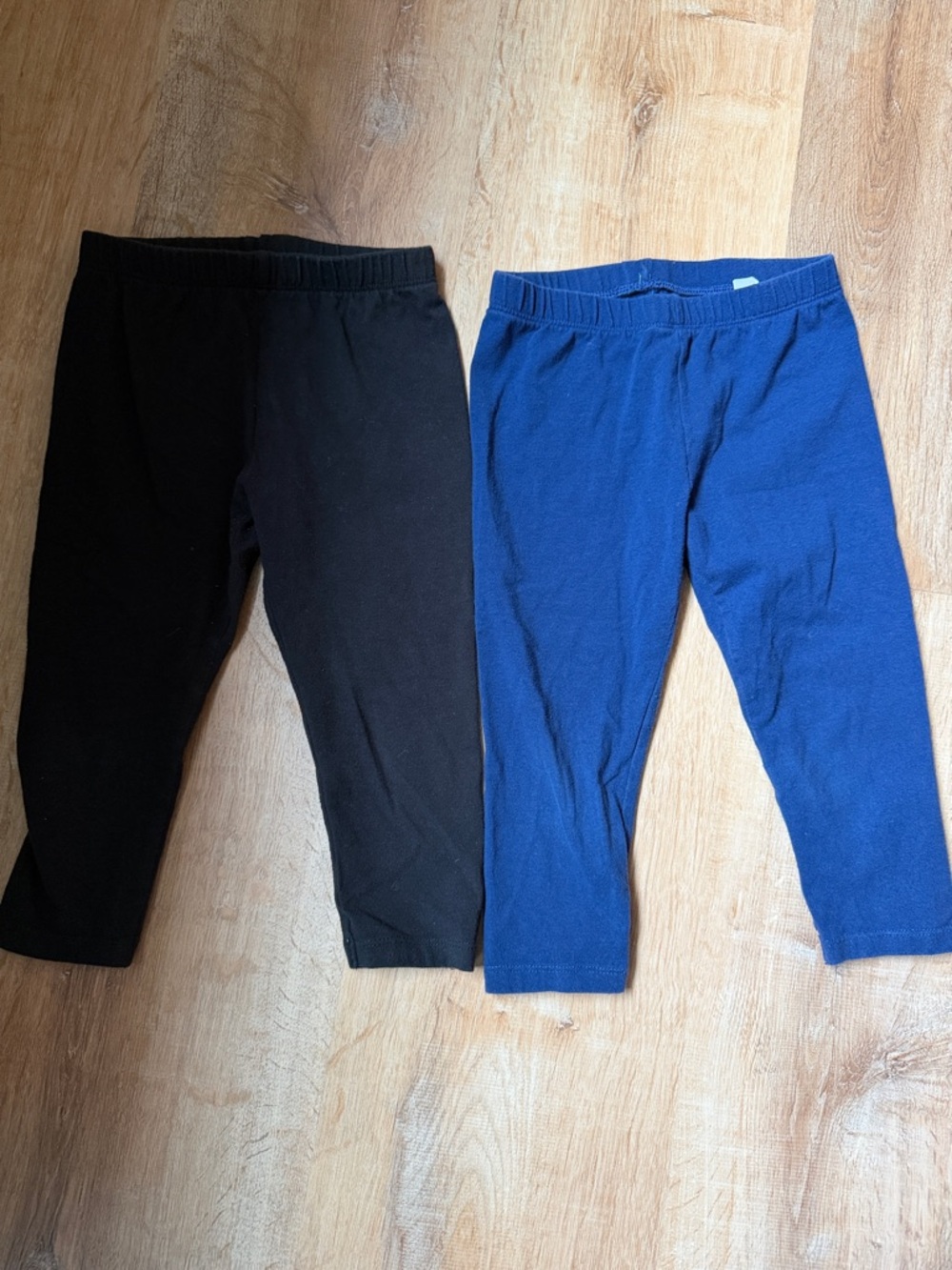 2 - Jumping Beans girls Capri/cropped Leggings - Black & Blue - size 6